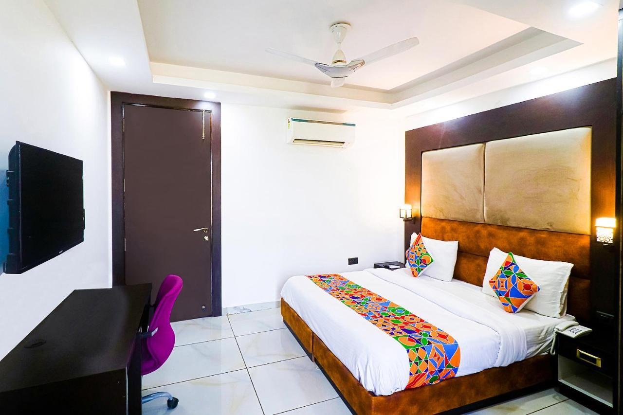 Fabhotel Kiara The Private Suites Delhi (National Capital Territory of India) Exterior foto