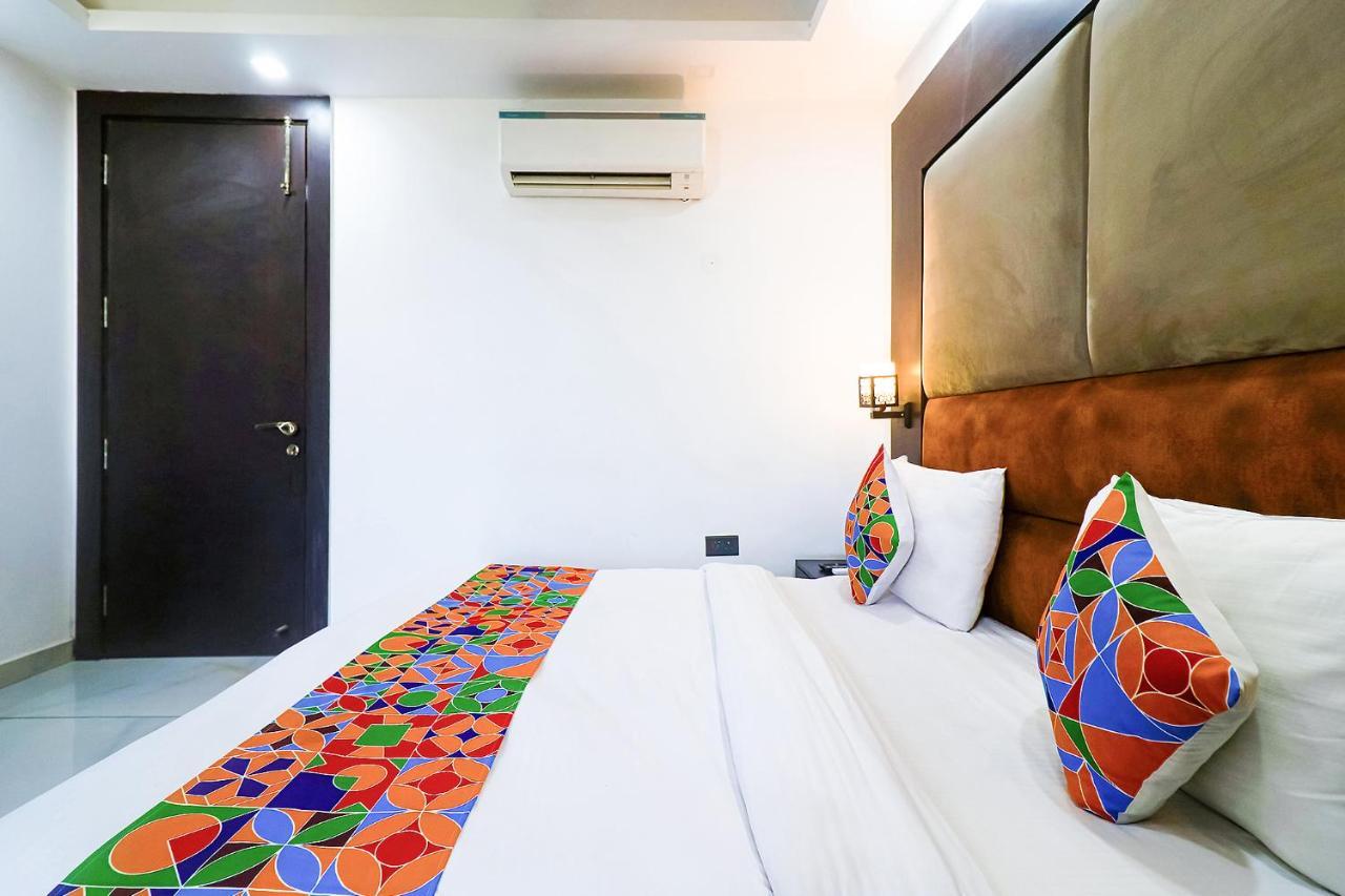 Fabhotel Kiara The Private Suites Delhi (National Capital Territory of India) Exterior foto