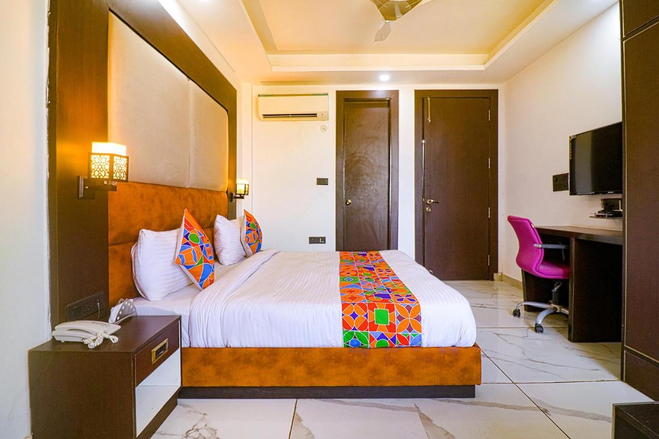 Fabhotel Kiara The Private Suites Delhi (National Capital Territory of India) Exterior foto