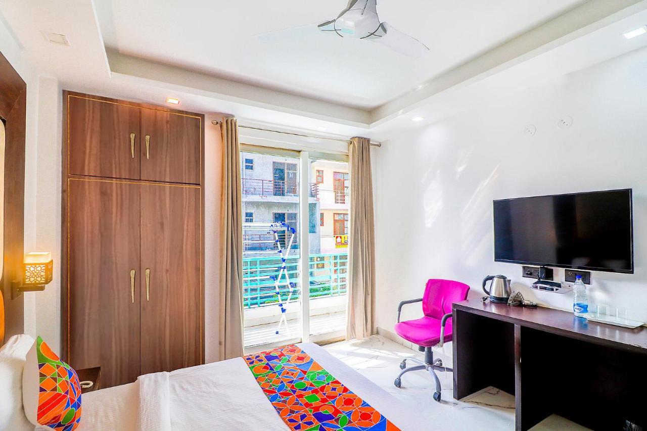 Fabhotel Kiara The Private Suites Delhi (National Capital Territory of India) Exterior foto