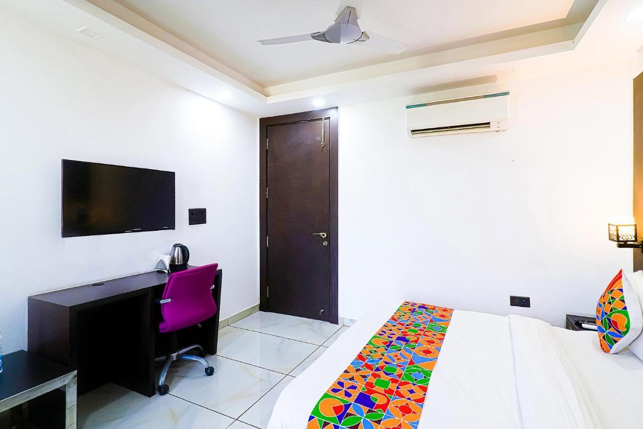 Fabhotel Kiara The Private Suites Delhi (National Capital Territory of India) Exterior foto