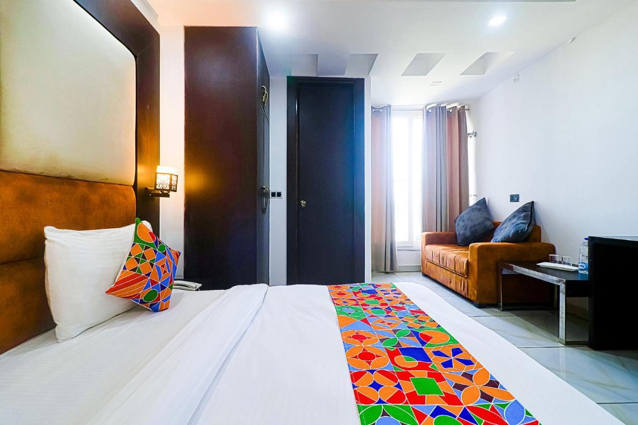 Fabhotel Kiara The Private Suites Delhi (National Capital Territory of India) Exterior foto